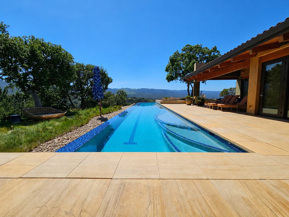 Hillside infinity lap pool mountain view